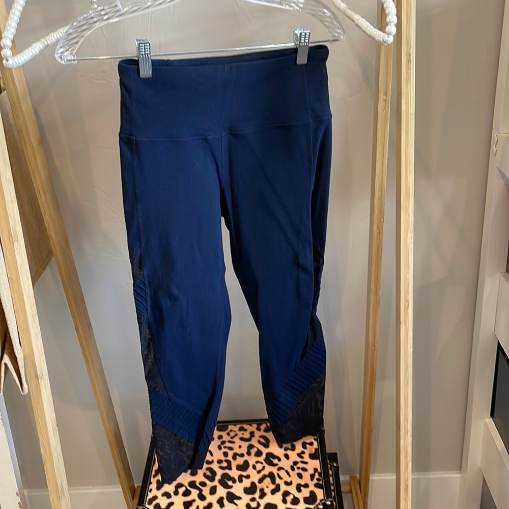 Athleta Cropped Leggings